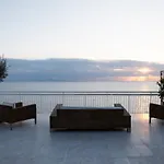 Thomas Sea View Torre del Greco