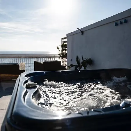 Appartamento Thomas Sea View *