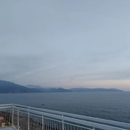 Thomas Sea View Apartment *