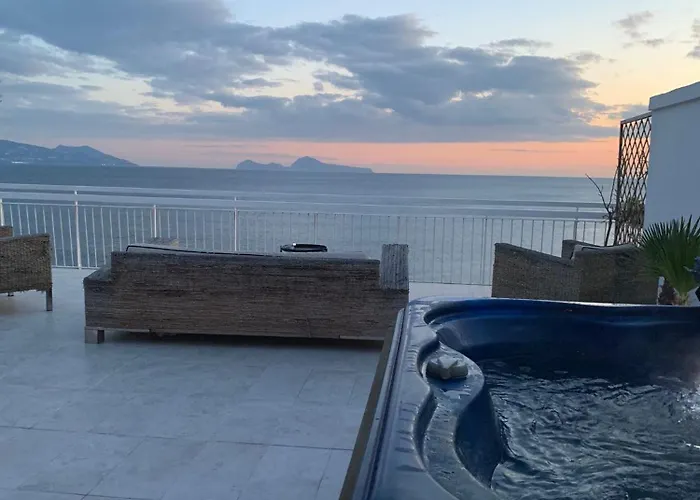 Thomas Sea View דירה *